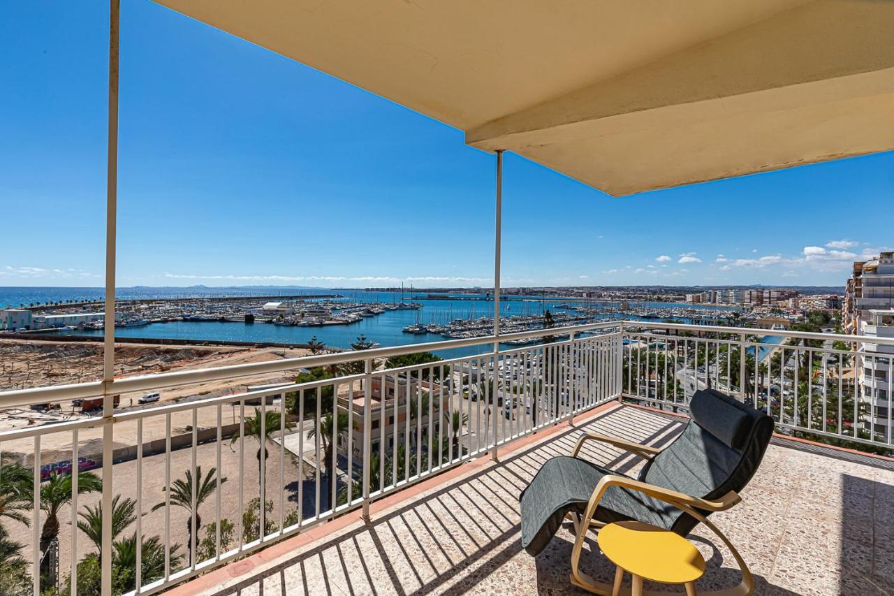 Port Views With Ac And Wifi Torrevieja